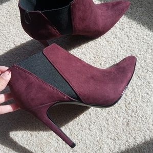 H&M Burgundy ankle heel boots